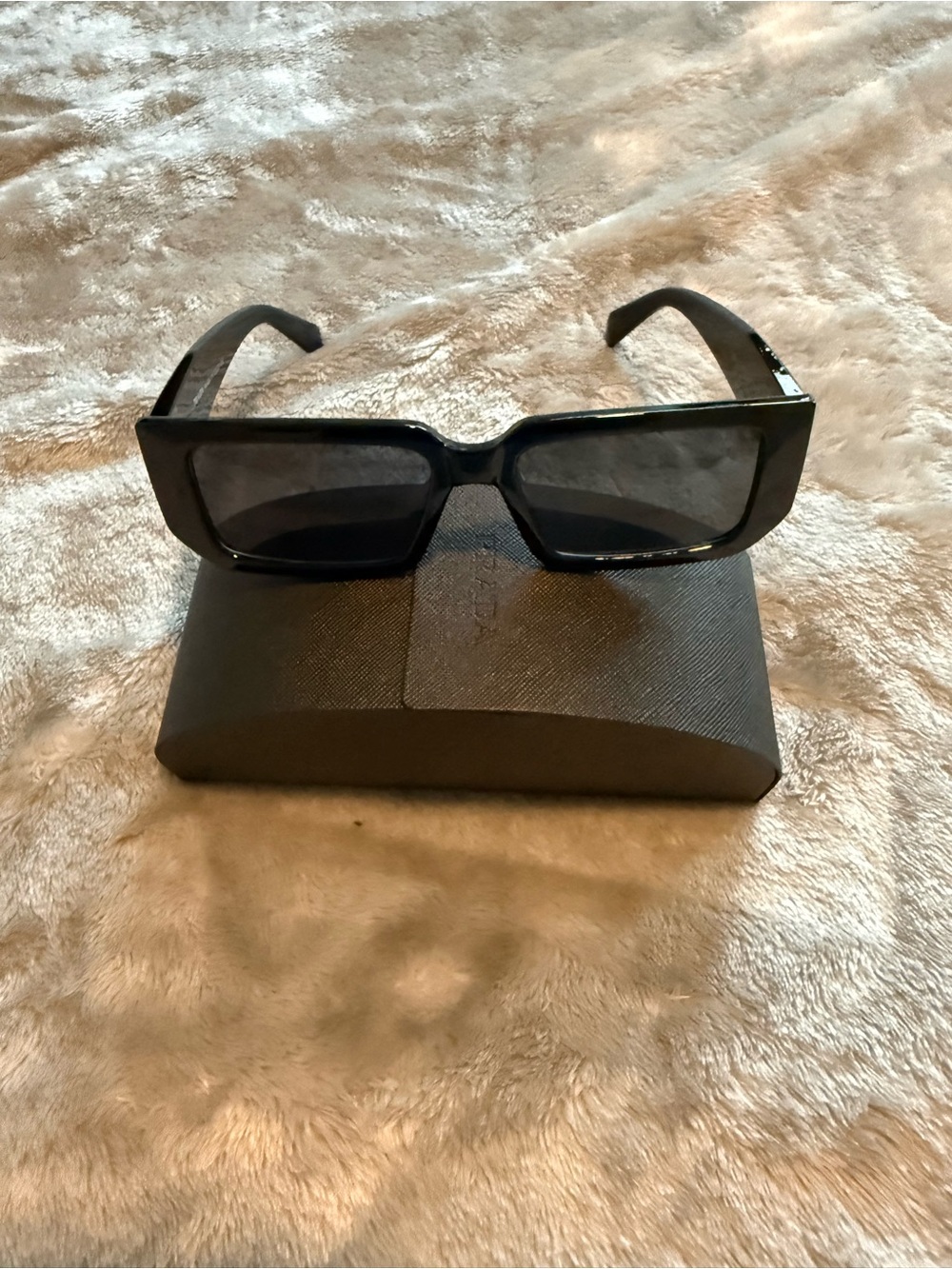 Classic Black Rectangular Sunglasses - Prada